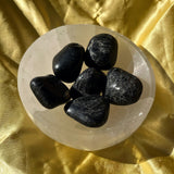 Piedra rodada turmalina negra 